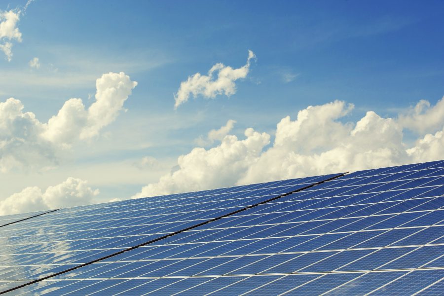 Panneau solaire sans batterie : ça vaut vraiment le coup ?