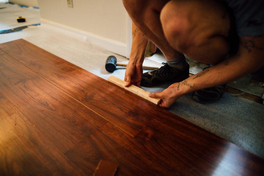 Comment poser du parquet stratifié sans faire d&rsquo;erreurs ?