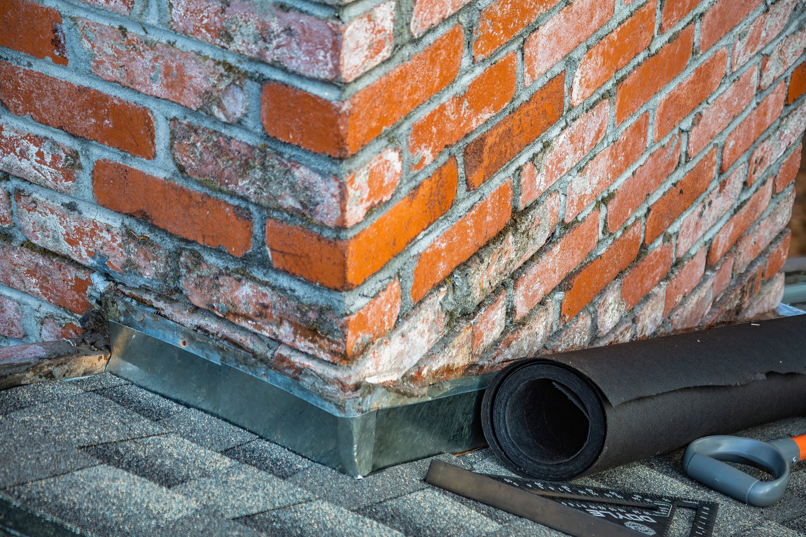 Cheminée brique détails outils matériaux réparation